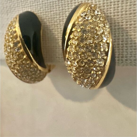 Christian Dior Gold & Black Enamel Rhinestone Clip-On Earrings ✨ - Picture 3 of 9